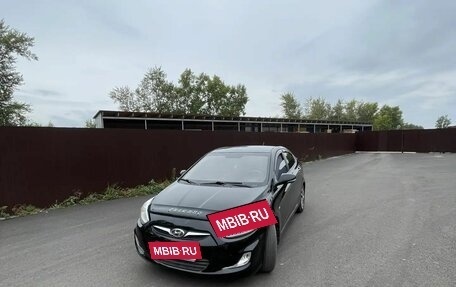 Hyundai Solaris II рестайлинг, 2013 год, 800 000 рублей, 2 фотография