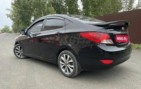 Hyundai Solaris II рестайлинг, 2013 год, 800 000 рублей, 5 фотография