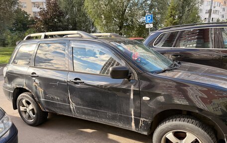Mitsubishi Outlander III рестайлинг 3, 2004 год, 400 000 рублей, 2 фотография