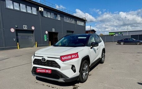 Toyota RAV4, 2019 год, 2 945 000 рублей, 1 фотография
