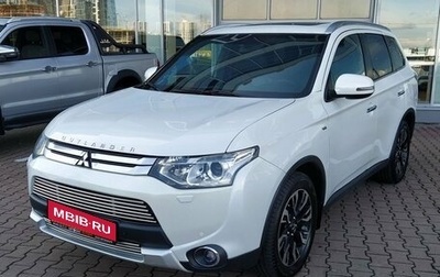 Mitsubishi Outlander III рестайлинг 3, 2014 год, 1 743 000 рублей, 1 фотография