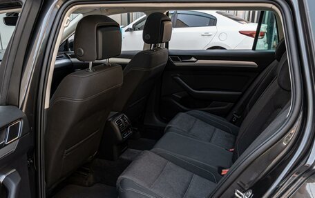 Volkswagen Passat B8 рестайлинг, 2019 год, 2 148 000 рублей, 11 фотография