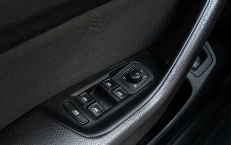 Volkswagen Passat B8 рестайлинг, 2019 год, 2 148 000 рублей, 19 фотография