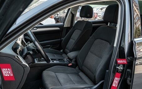 Volkswagen Passat B8 рестайлинг, 2019 год, 2 148 000 рублей, 10 фотография