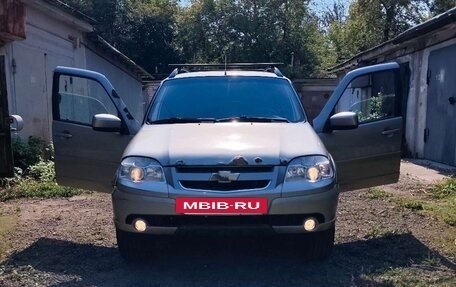 Chevrolet Niva I рестайлинг, 2012 год, 290 000 рублей, 2 фотография