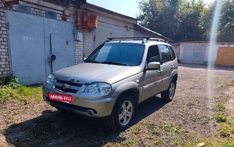 Chevrolet Niva I рестайлинг, 2012 год, 290 000 рублей, 3 фотография