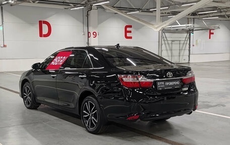 Toyota Camry, 2017 год, 1 690 000 рублей, 11 фотография