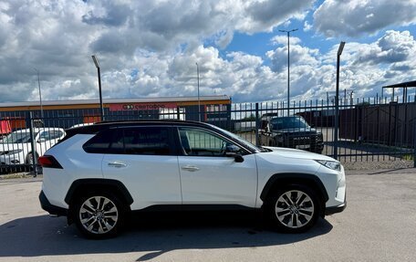 Toyota RAV4, 2019 год, 2 945 000 рублей, 3 фотография