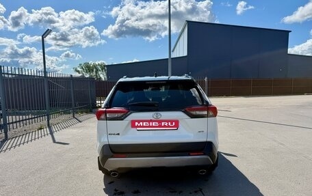Toyota RAV4, 2019 год, 2 945 000 рублей, 6 фотография