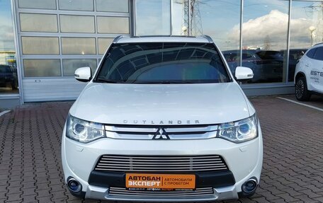 Mitsubishi Outlander III рестайлинг 3, 2014 год, 1 743 000 рублей, 2 фотография