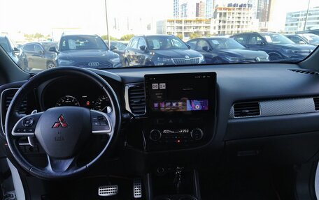 Mitsubishi Outlander III рестайлинг 3, 2014 год, 1 743 000 рублей, 26 фотография