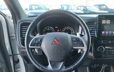 Mitsubishi Outlander III рестайлинг 3, 2014 год, 1 743 000 рублей, 27 фотография