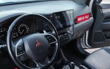 Mitsubishi Outlander III рестайлинг 3, 2014 год, 1 743 000 рублей, 23 фотография