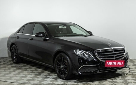 Mercedes-Benz E-Класс, 2020 год, 2 600 000 рублей, 3 фотография