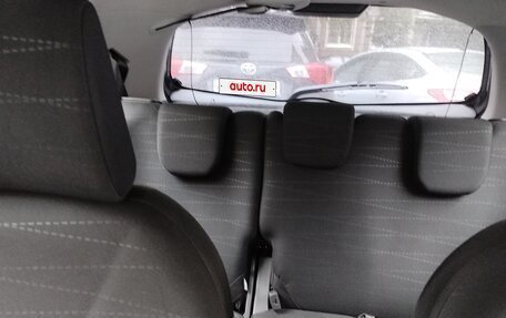 Toyota Yaris III рестайлинг, 2008 год, 320 000 рублей, 7 фотография