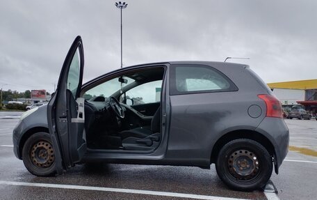 Toyota Yaris III рестайлинг, 2008 год, 320 000 рублей, 15 фотография