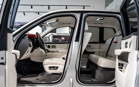 Rolls-Royce Cullinan, 2024 год, 34 500 000 рублей, 10 фотография