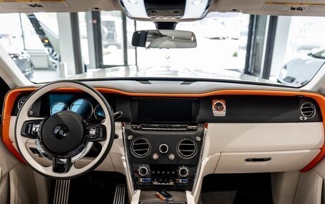 Rolls-Royce Cullinan, 2024 год, 34 500 000 рублей, 20 фотография