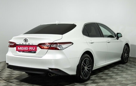 Toyota Camry, 2018 год, 2 399 585 рублей, 5 фотография
