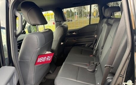 Toyota Land Cruiser Prado, 2024 год, 7 960 000 рублей, 11 фотография