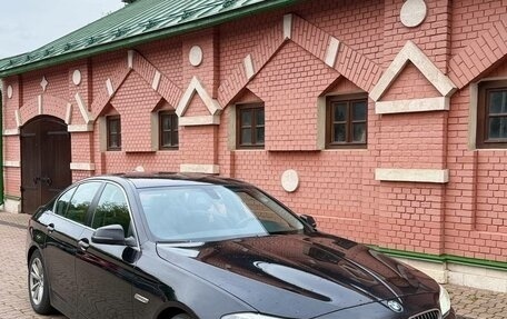 BMW 5 серия, 2015 год, 1 650 000 рублей, 2 фотография