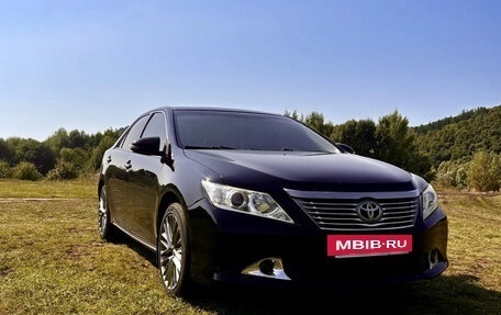 Toyota Camry, 2013 год, 1 360 000 рублей, 2 фотография