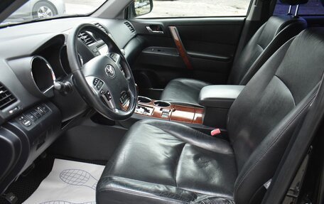Toyota Highlander III, 2011 год, 1 749 000 рублей, 8 фотография
