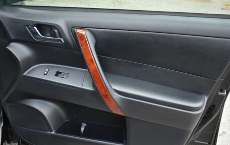 Toyota Highlander III, 2011 год, 1 749 000 рублей, 14 фотография