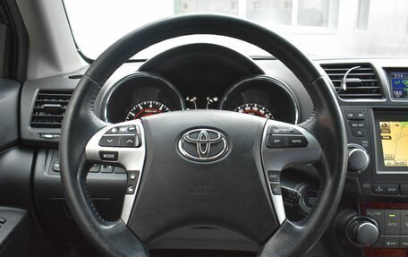 Toyota Highlander III, 2011 год, 1 749 000 рублей, 16 фотография