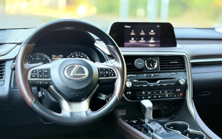 Lexus RX IV рестайлинг, 2019 год, 4 600 000 рублей, 15 фотография