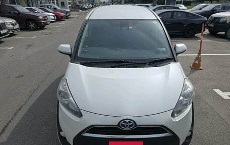 Toyota Sienta II, 2017 год, 1 419 000 рублей, 6 фотография