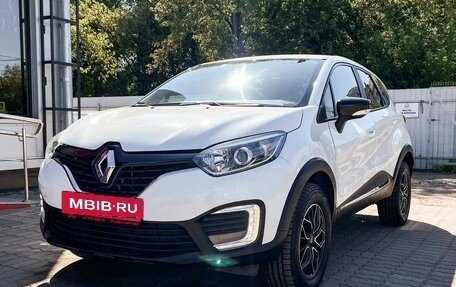 Renault Kaptur I рестайлинг, 2019 год, 1 179 000 рублей, 3 фотография