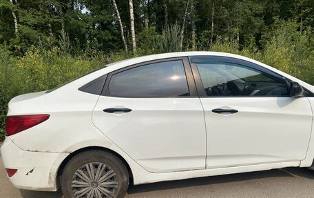 Hyundai Solaris II рестайлинг, 2015 год, 520 000 рублей, 4 фотография