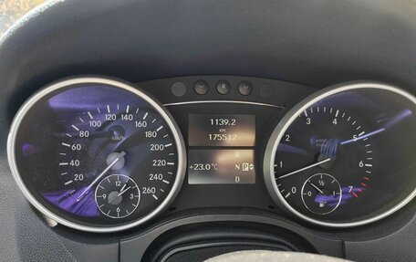 Mercedes-Benz M-Класс, 2010 год, 1 350 000 рублей, 4 фотография