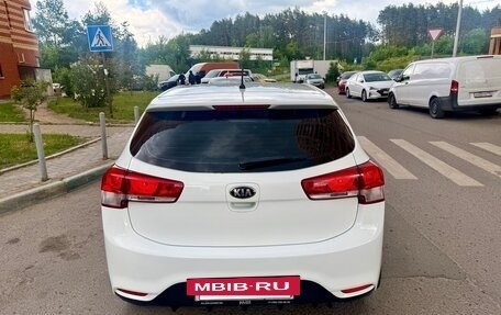 KIA Rio III рестайлинг, 2015 год, 895 000 рублей, 5 фотография