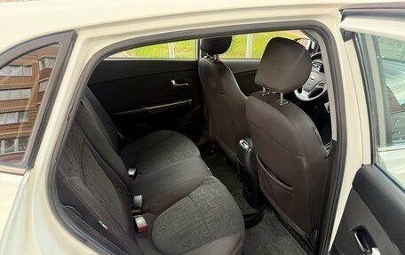 KIA Rio III рестайлинг, 2015 год, 895 000 рублей, 12 фотография