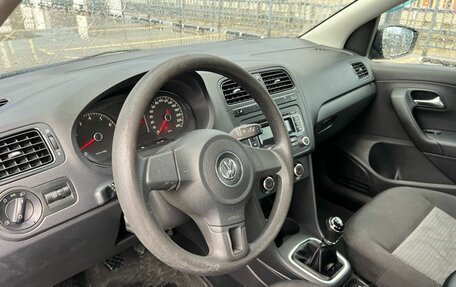Volkswagen Polo VI (EU Market), 2012 год, 569 000 рублей, 17 фотография
