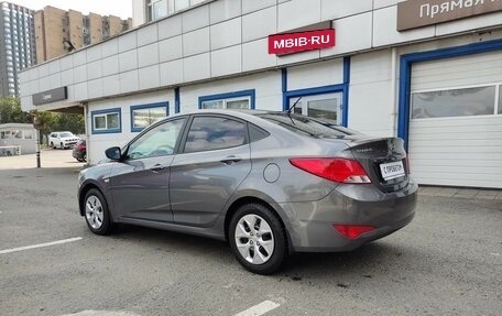 Hyundai Solaris II рестайлинг, 2016 год, 700 000 рублей, 3 фотография