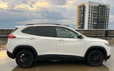Chevrolet Tracker, 2022 год, 1 999 000 рублей, 8 фотография