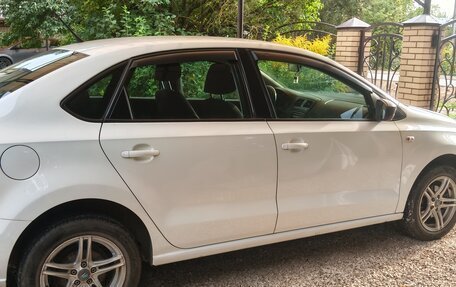 Volkswagen Polo VI (EU Market), 2015 год, 1 300 000 рублей, 1 фотография