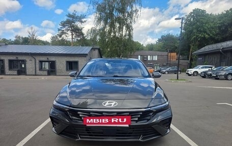 Hyundai Elantra, 2025 год, 2 195 000 рублей, 11 фотография