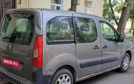 Peugeot Partner II рестайлинг 2, 2010 год, 460 000 рублей, 7 фотография