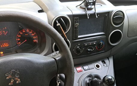 Peugeot Partner II рестайлинг 2, 2010 год, 460 000 рублей, 12 фотография