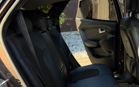Hyundai ix35 I рестайлинг, 2013 год, 1 400 000 рублей, 25 фотография