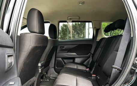 Mitsubishi Outlander III рестайлинг 3, 2013 год, 1 179 000 рублей, 9 фотография