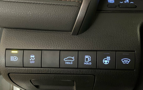 Toyota Camry, 2019 год, 2 500 000 рублей, 14 фотография