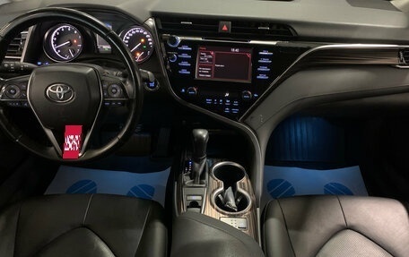 Toyota Camry, 2019 год, 2 500 000 рублей, 8 фотография
