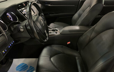 Toyota Camry, 2019 год, 2 500 000 рублей, 17 фотография