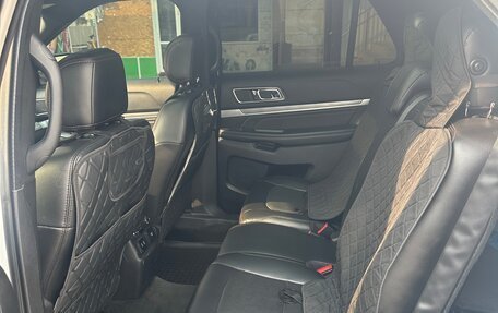 Ford Explorer VI, 2017 год, 2 700 000 рублей, 10 фотография