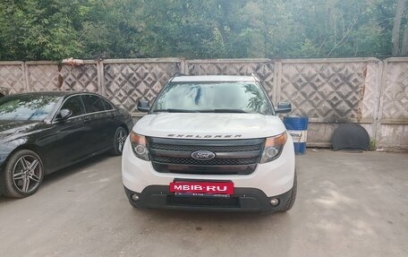 Ford Explorer VI, 2014 год, 2 050 000 рублей, 2 фотография